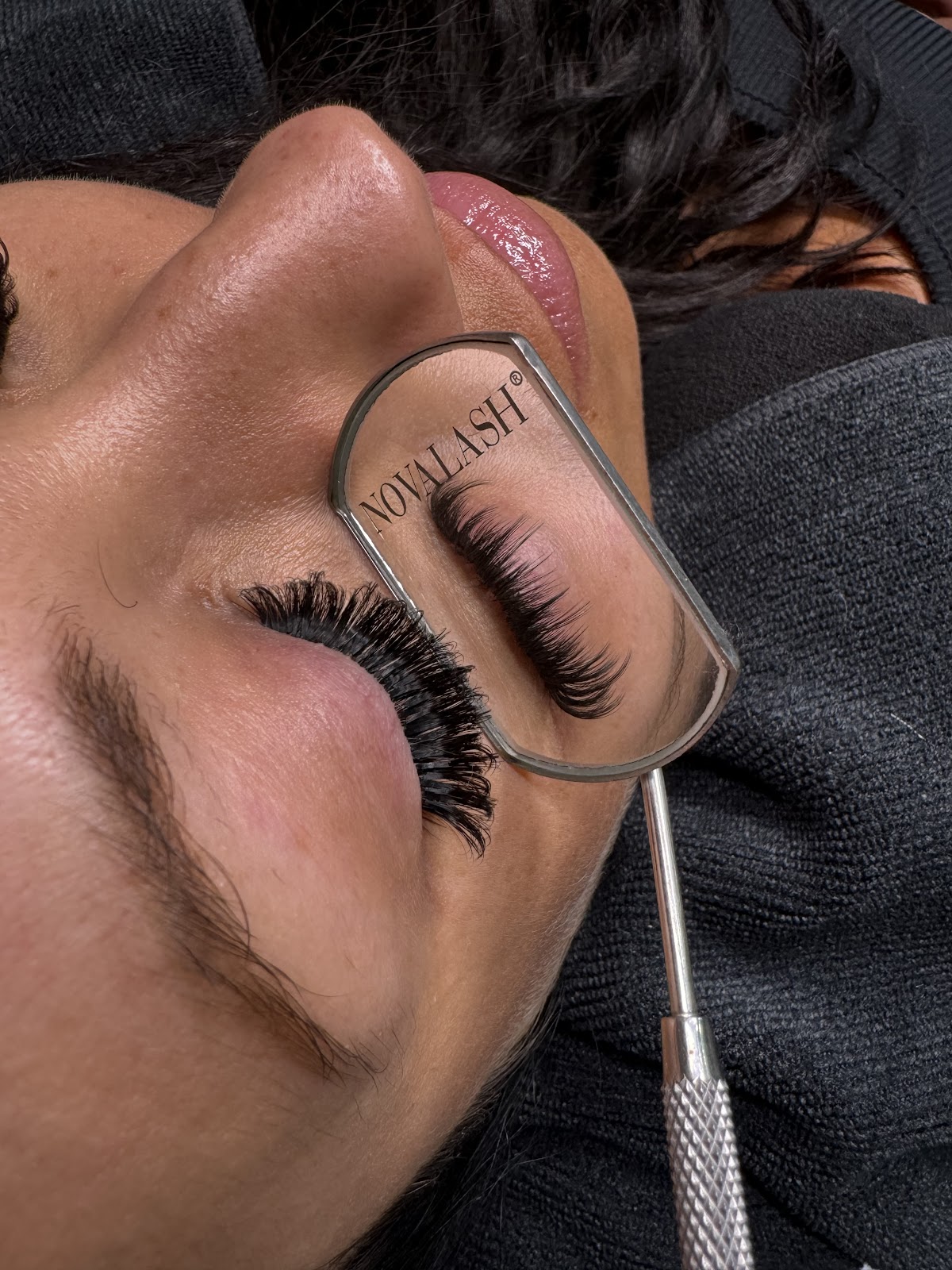 Dominika’s Lash & Esthetics Studio