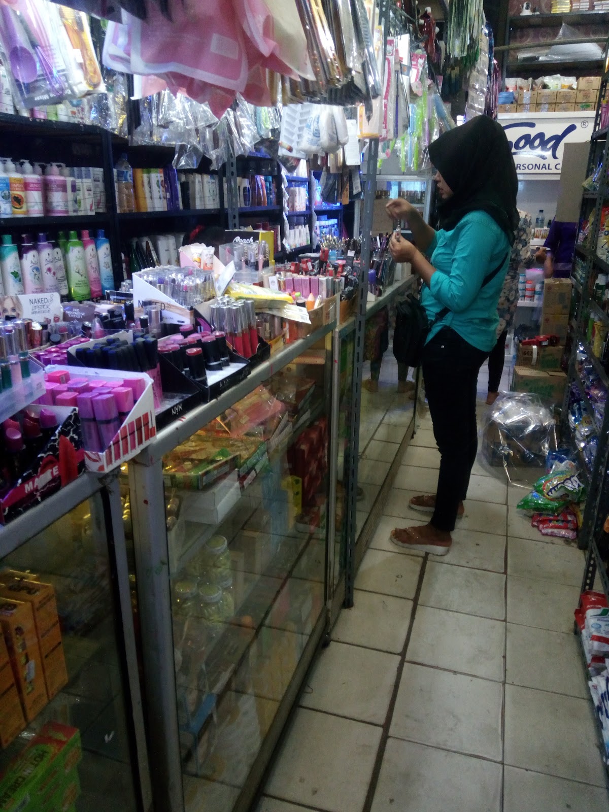 Toko Putra Segar II Kosmetik