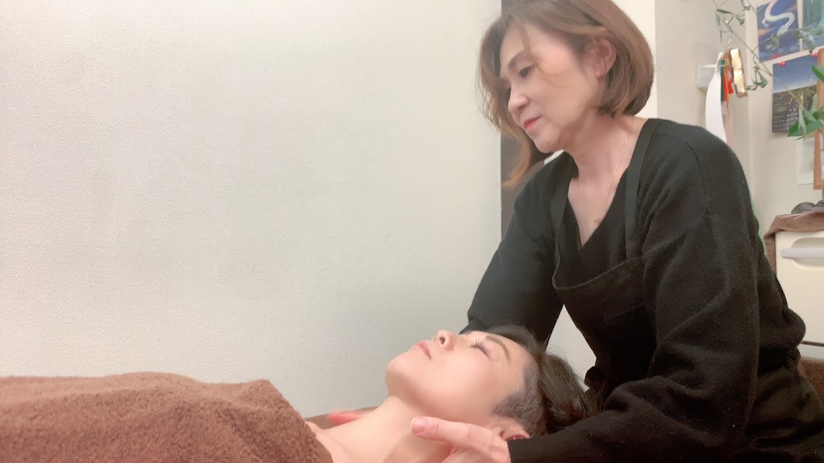 Kogao & Kotsuban Kyosei Salon Kinoe