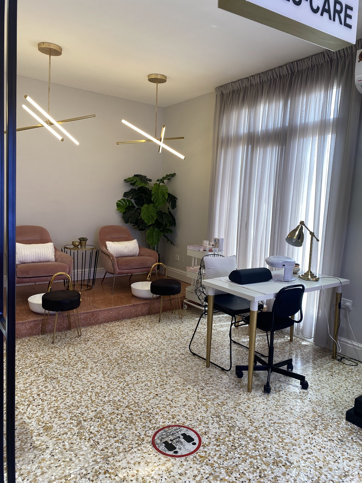 Glaze Beauty Salon