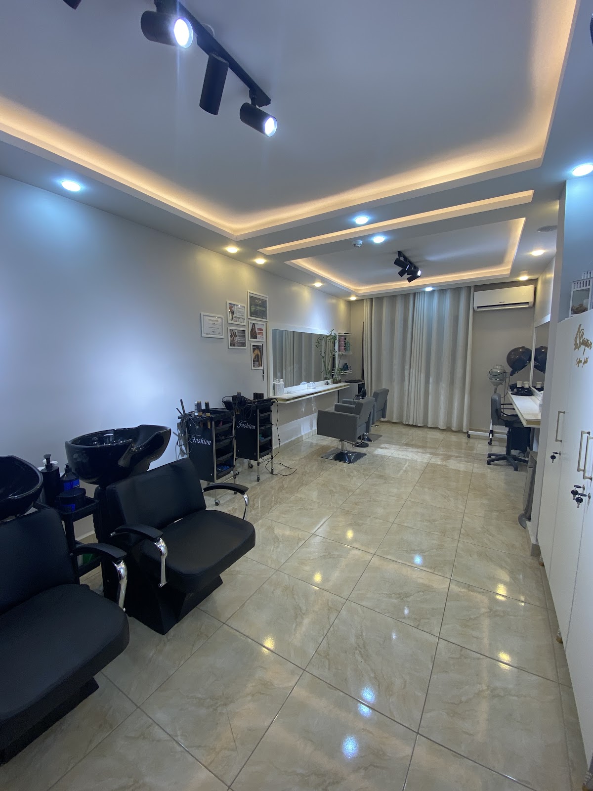 Bayan Coiffure Artist