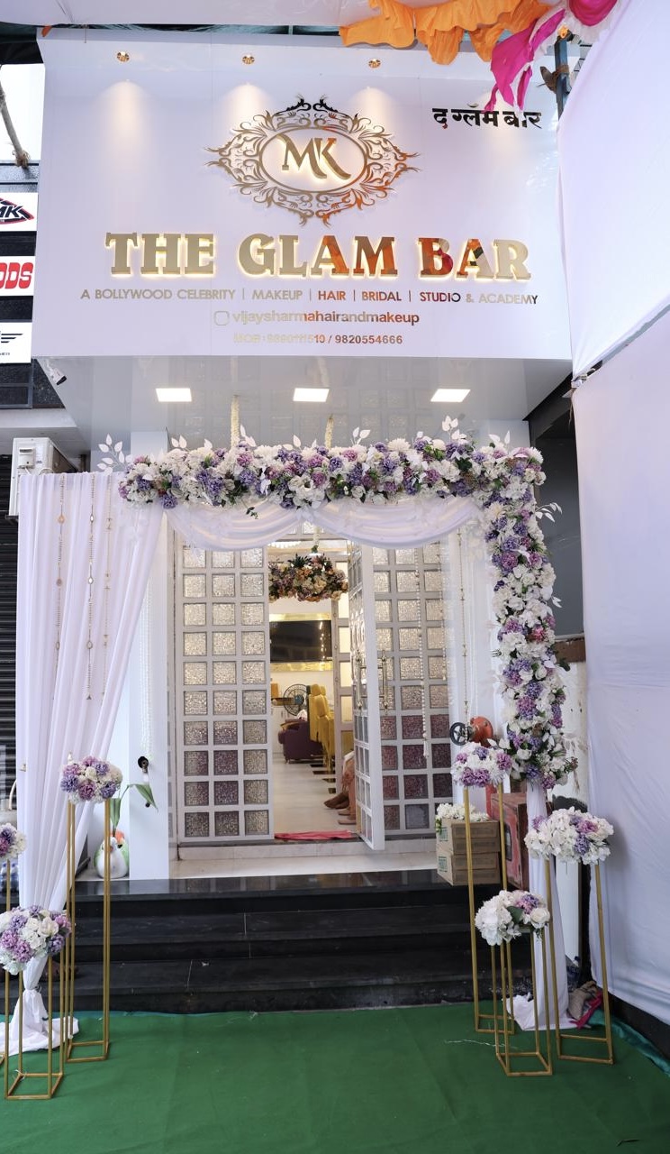 M K The Glam Bar