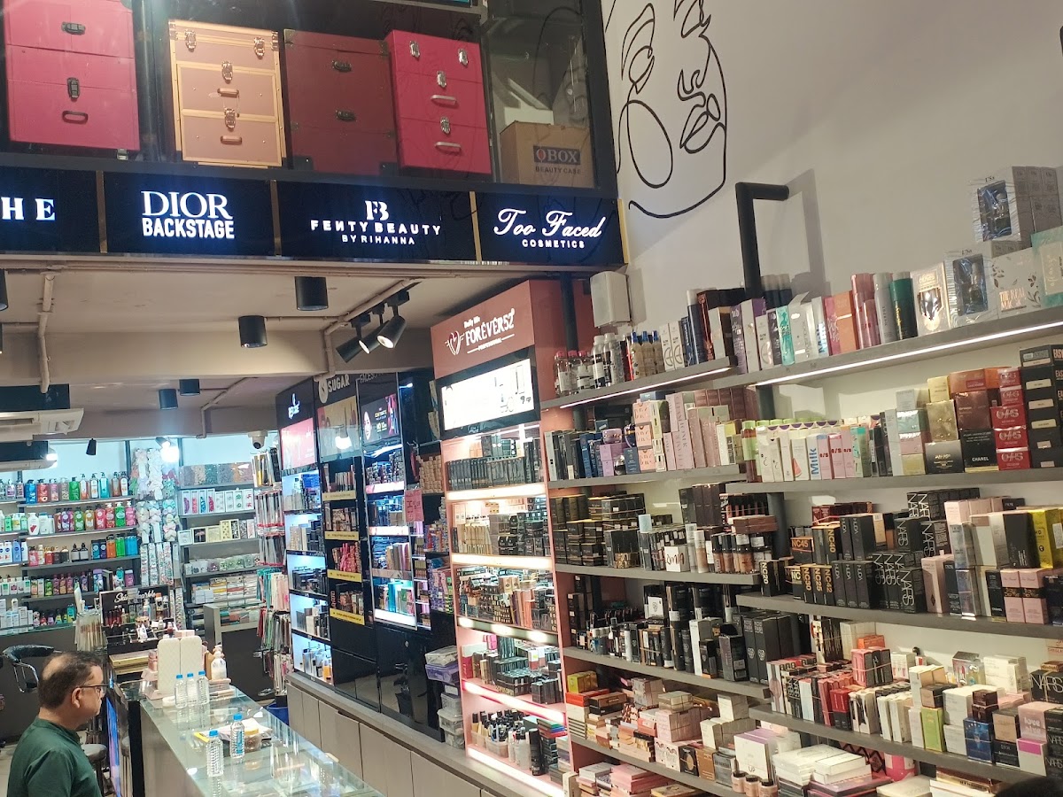 Glitter The Cosmetics Shop