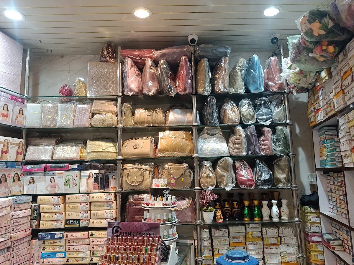 Ritu's Cosmetics