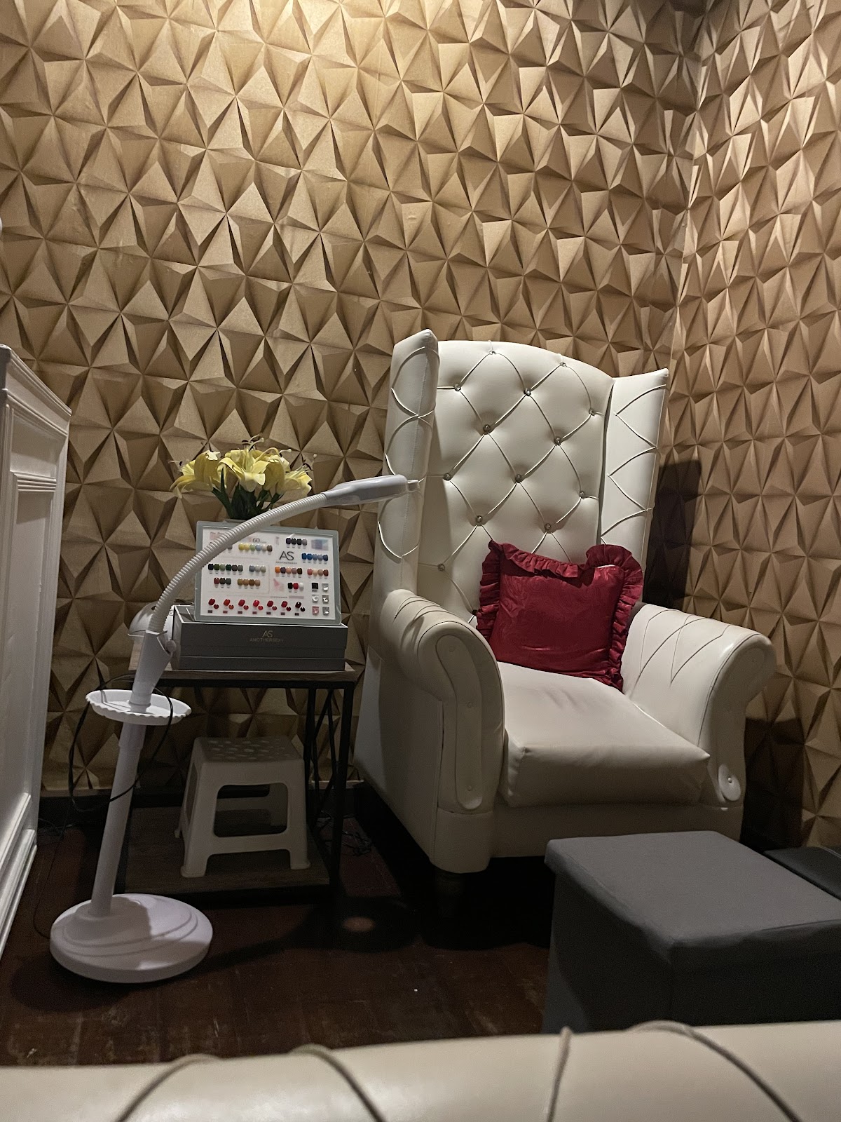 GLOW-GETTER Beauty Lounge