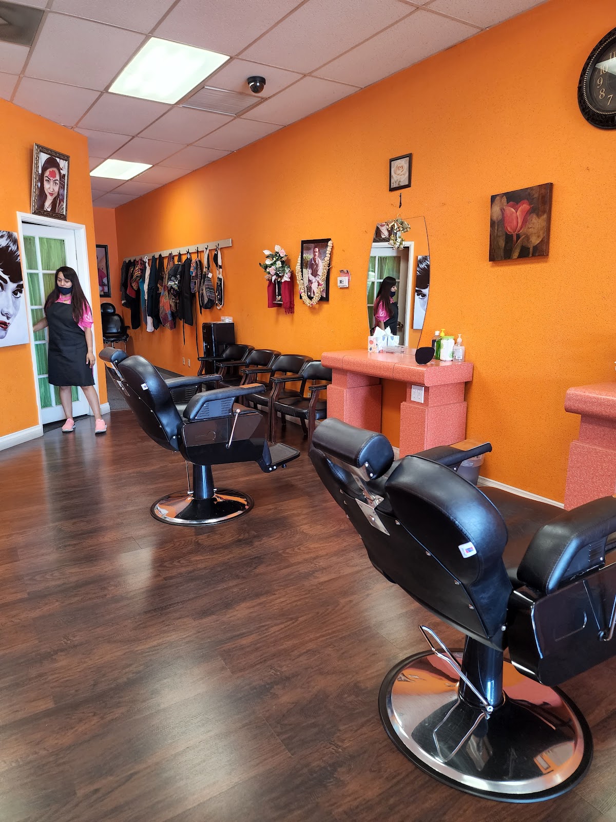 Glory Eyebrow Threading