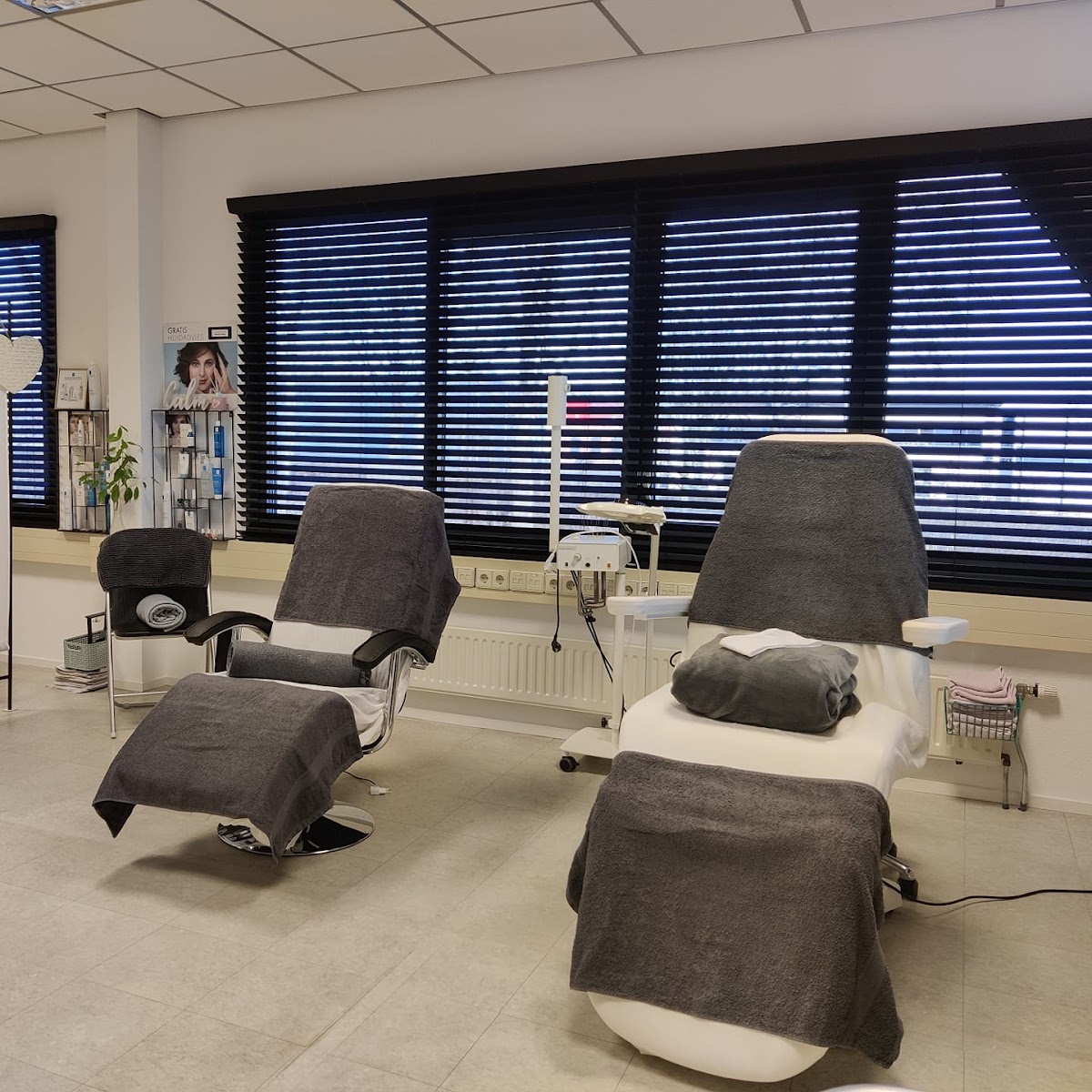 Salon Cosmetic