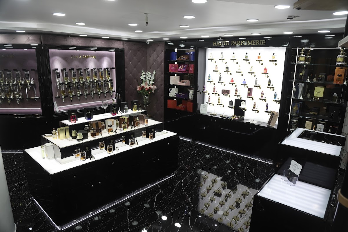 ESSENCE - bar à parfums