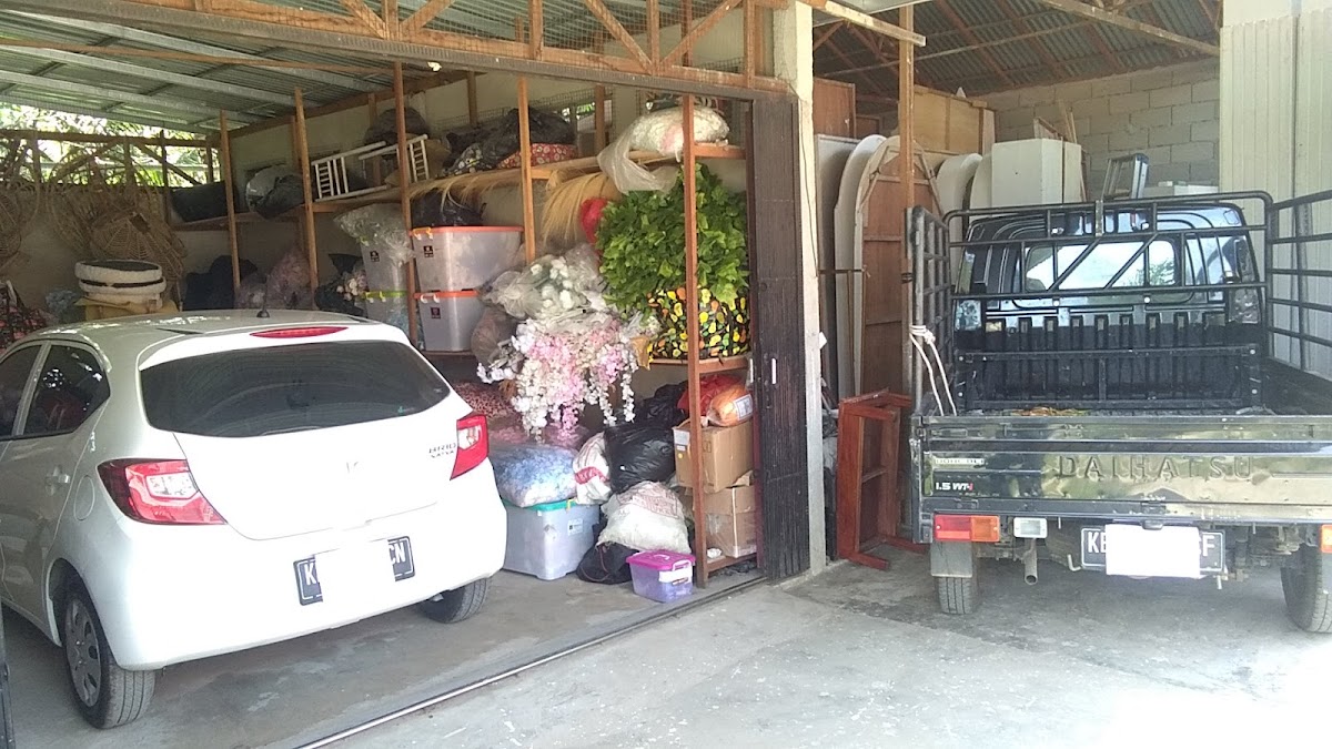 Ede Dekor & Gaun Pengantin