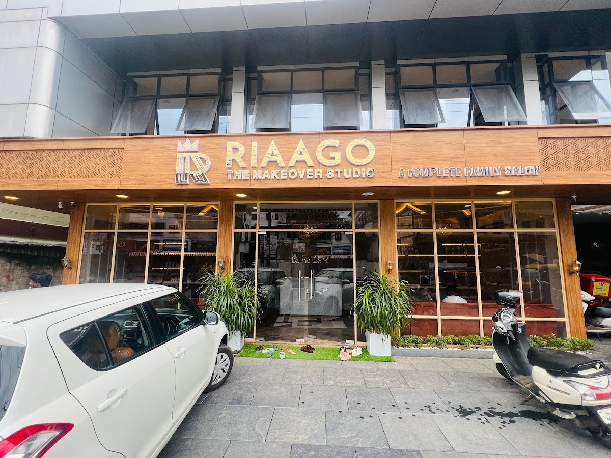 Riaago Makeover Studio