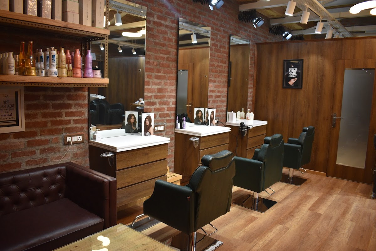 T-Shear Hair & Makeup Studio