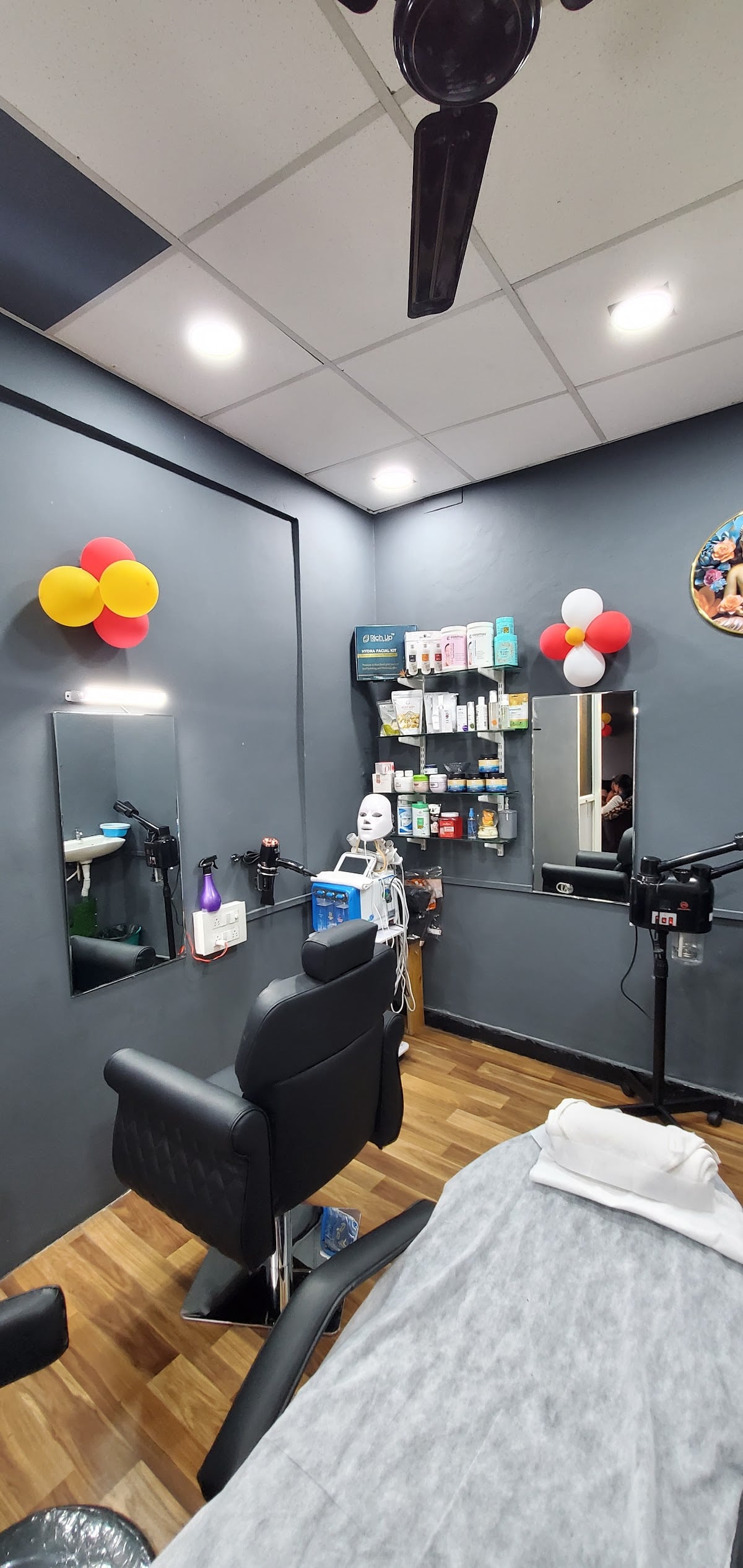 Glam Hub Unisex Salon