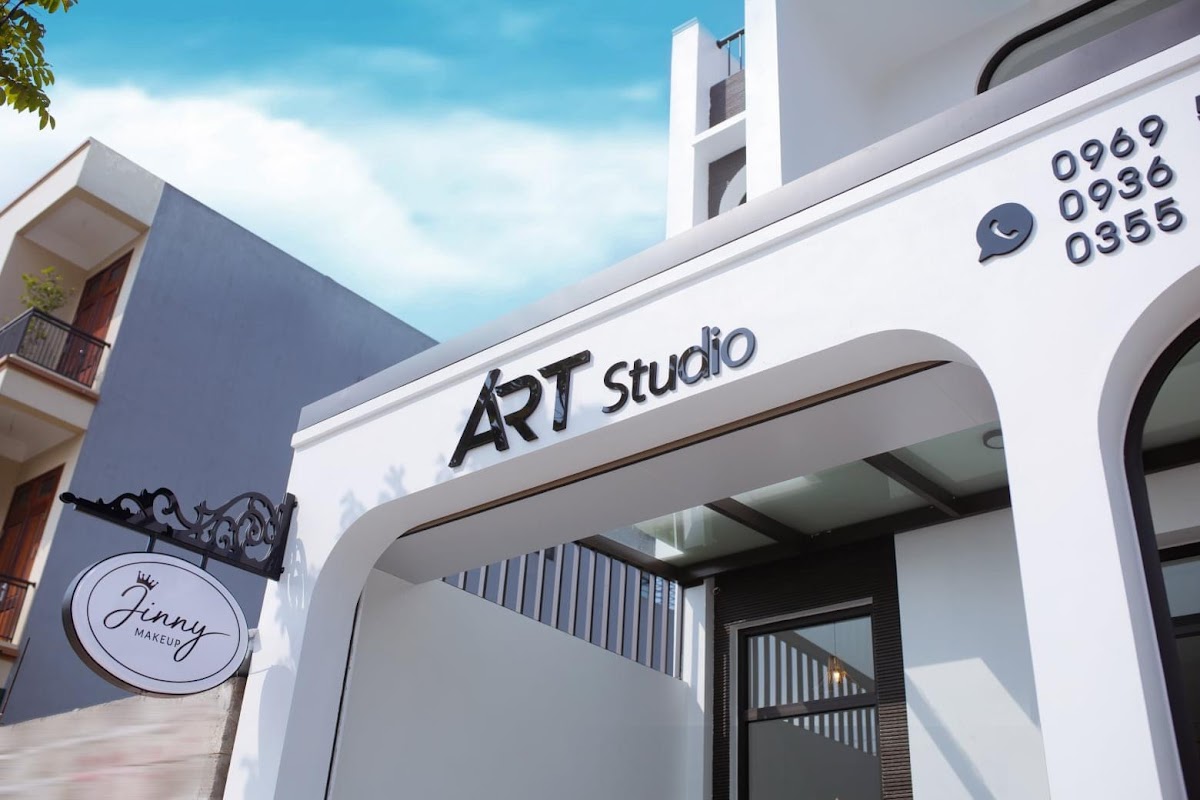 Sarah Studio - Jinny Makeup