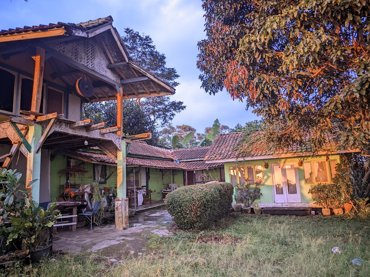 Marlina Salon