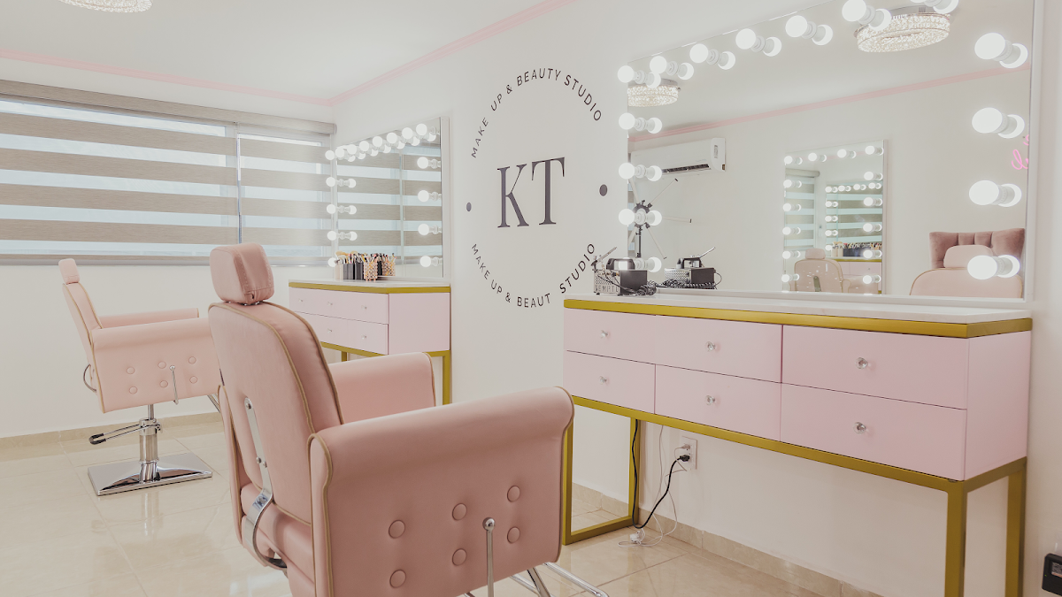 Karla Tapia Makeup & Beauty Studio
