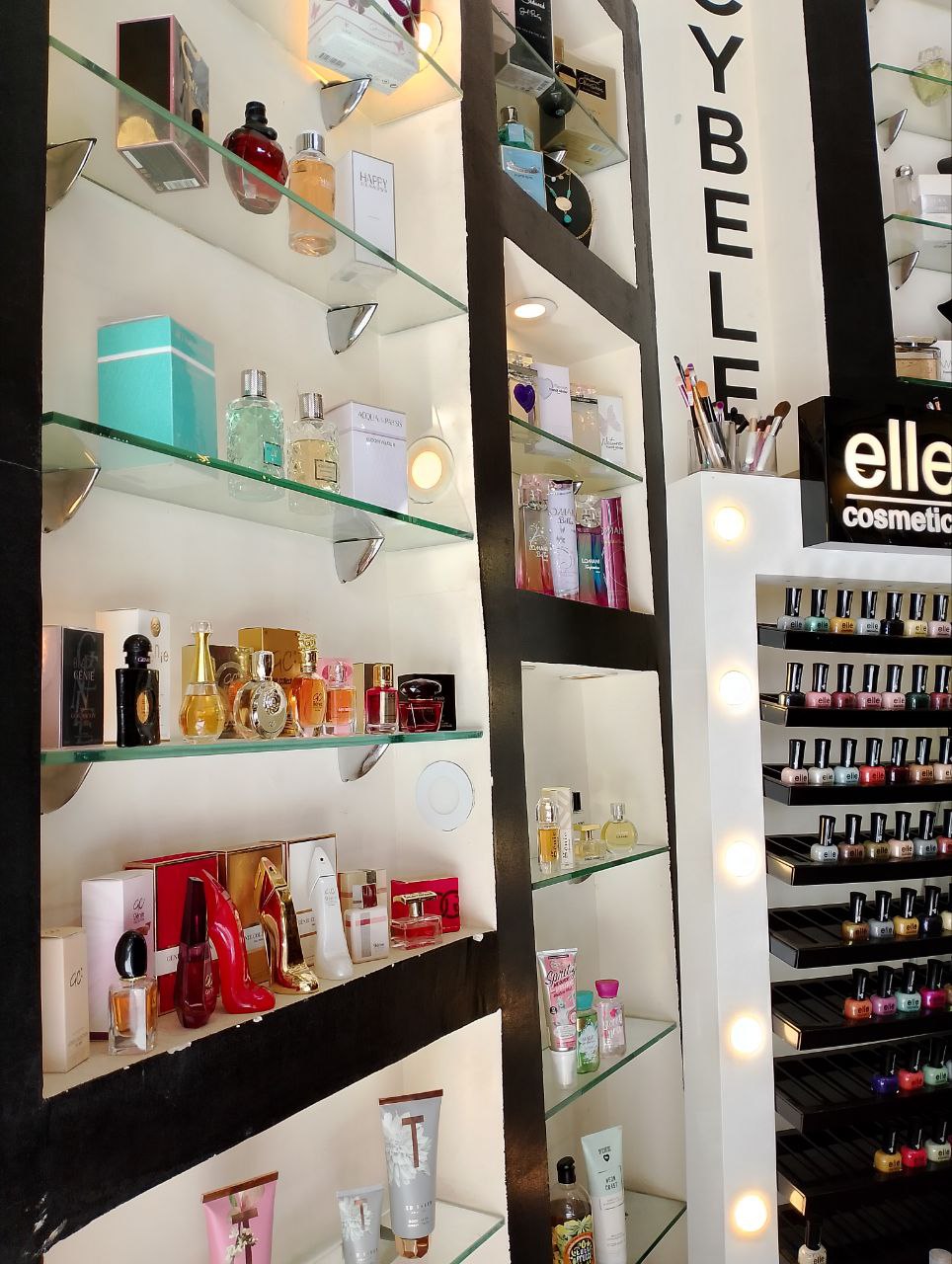 MAS cosmetics