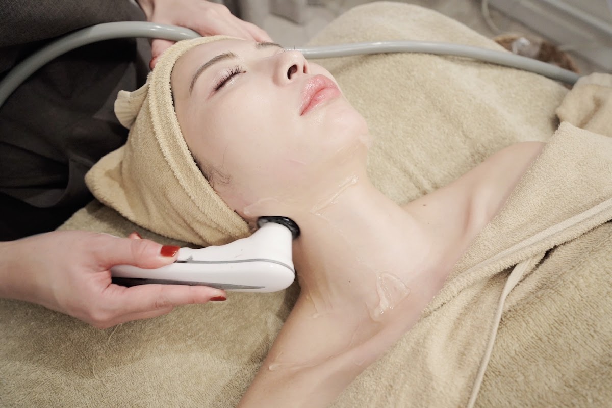 Kogao Hada Shitsu Kaizen Senmon Kangoshi Clinical Salon Bella