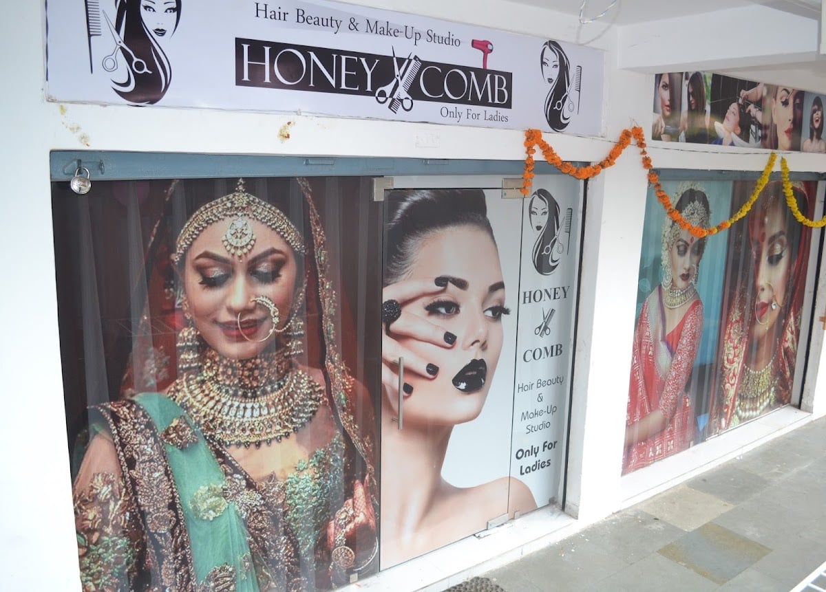 Honey Comb Hair, Beauty & Makeup Studio