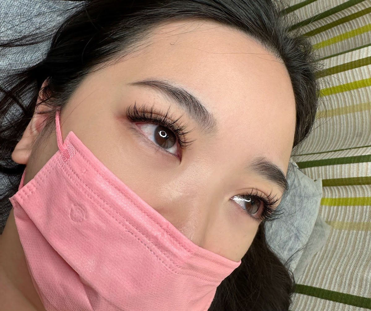 W Eyelash Studio