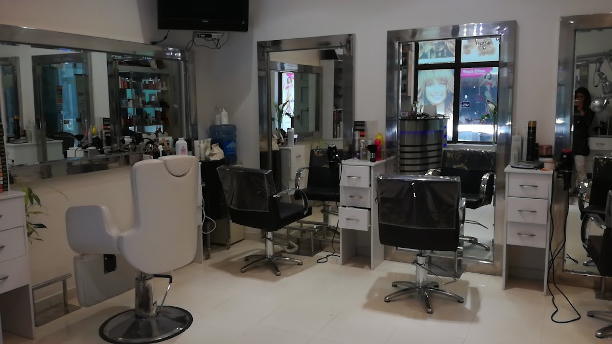 Frank Olivos Salon Y Spa