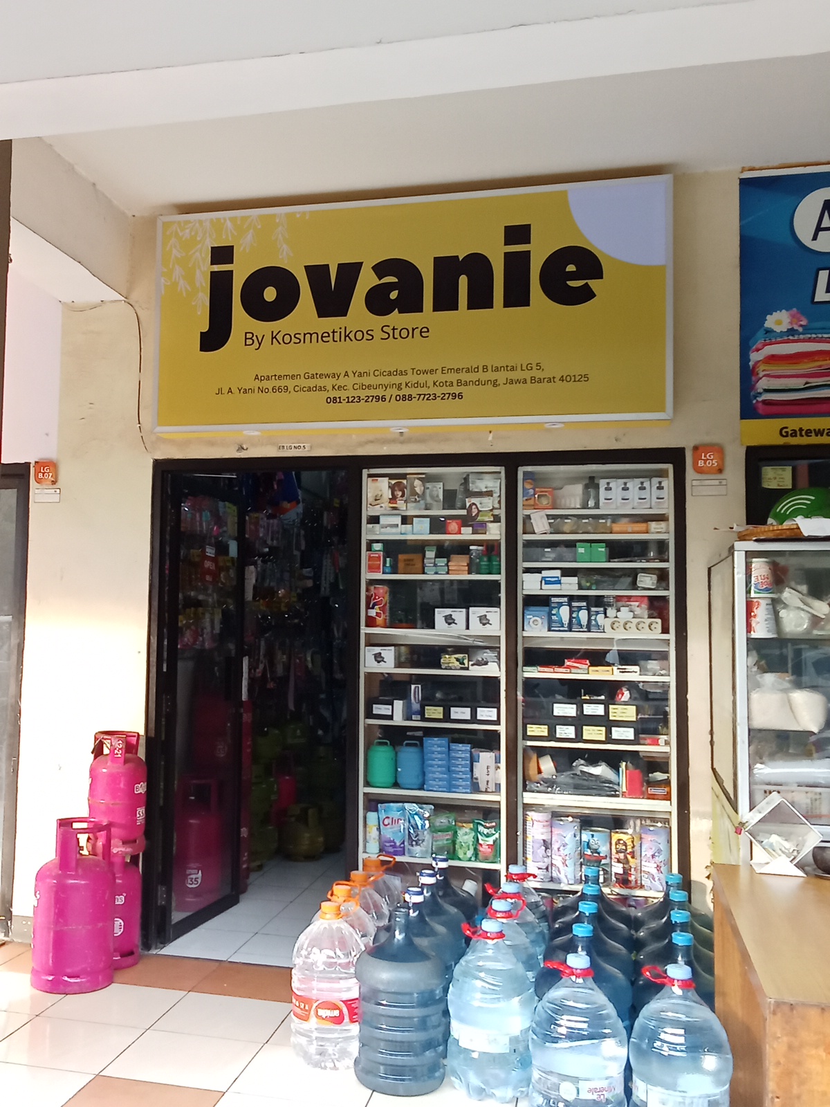 Kosmetikos Store keperluan salon dan kecantikan