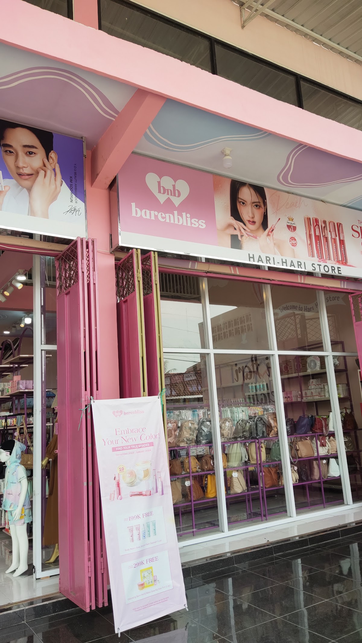 Hari Hari Store