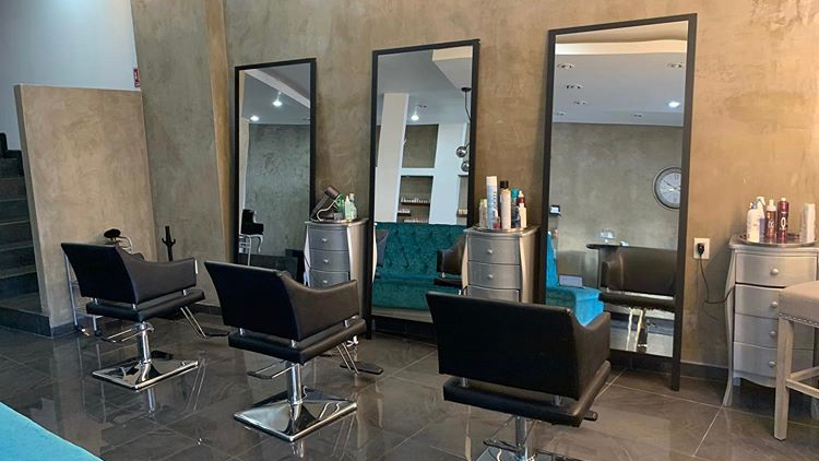 U Hair Studio