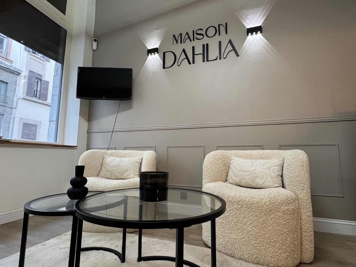 Maison Dahlia - Beauté du regard & Onglerie