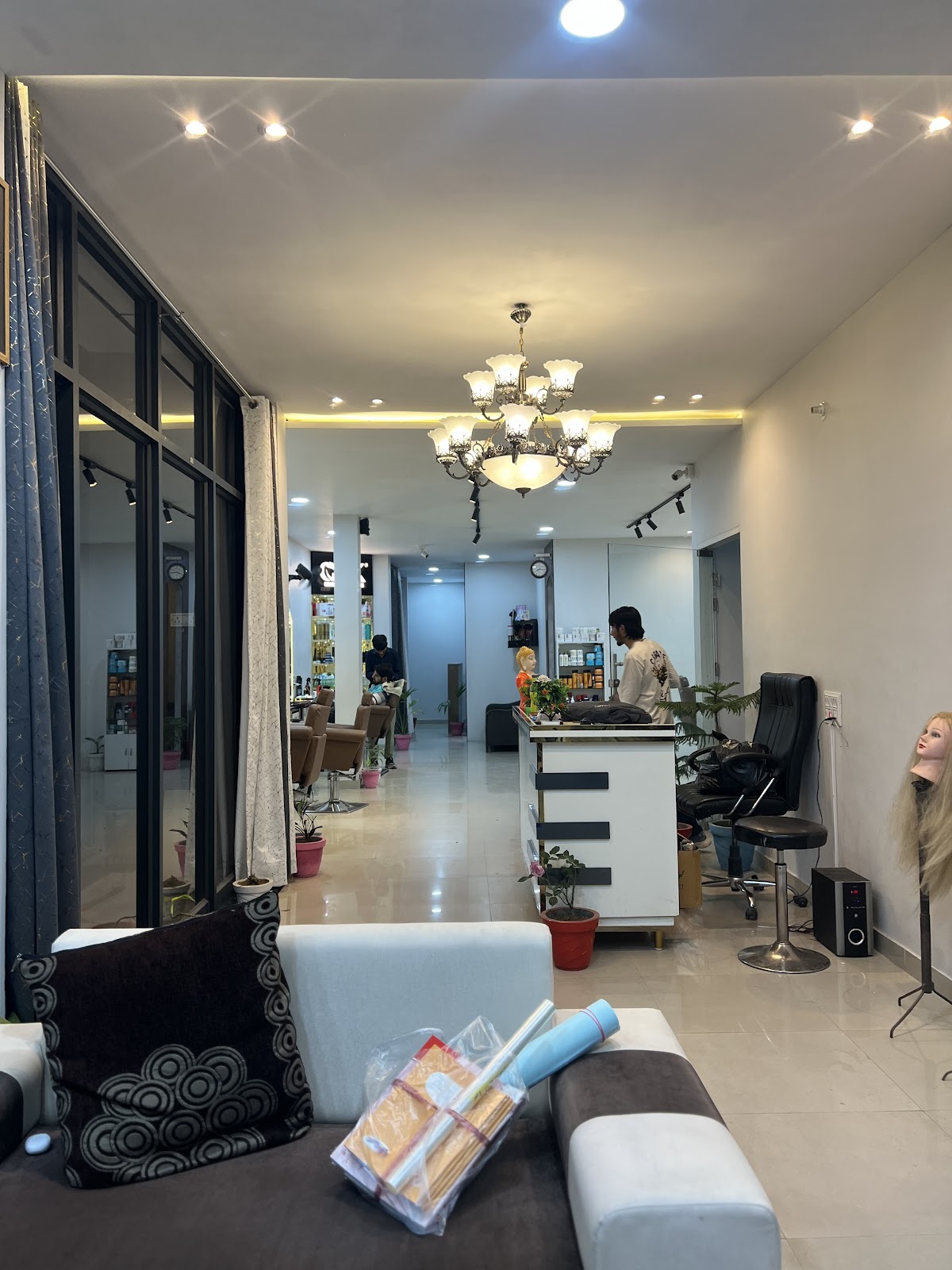 Right Cut Hair Salon Fatehabad
