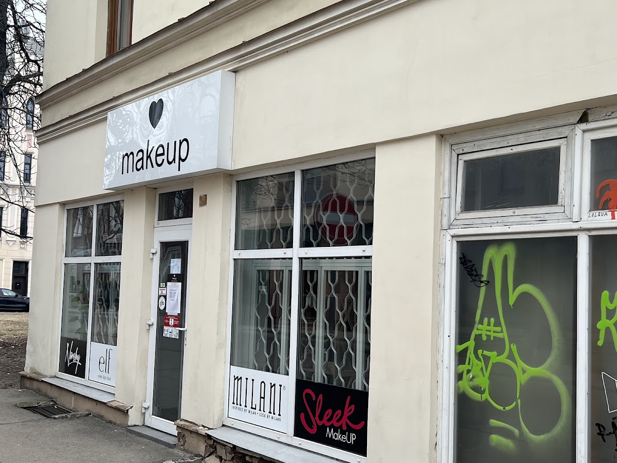 Love makeup, Ltd.