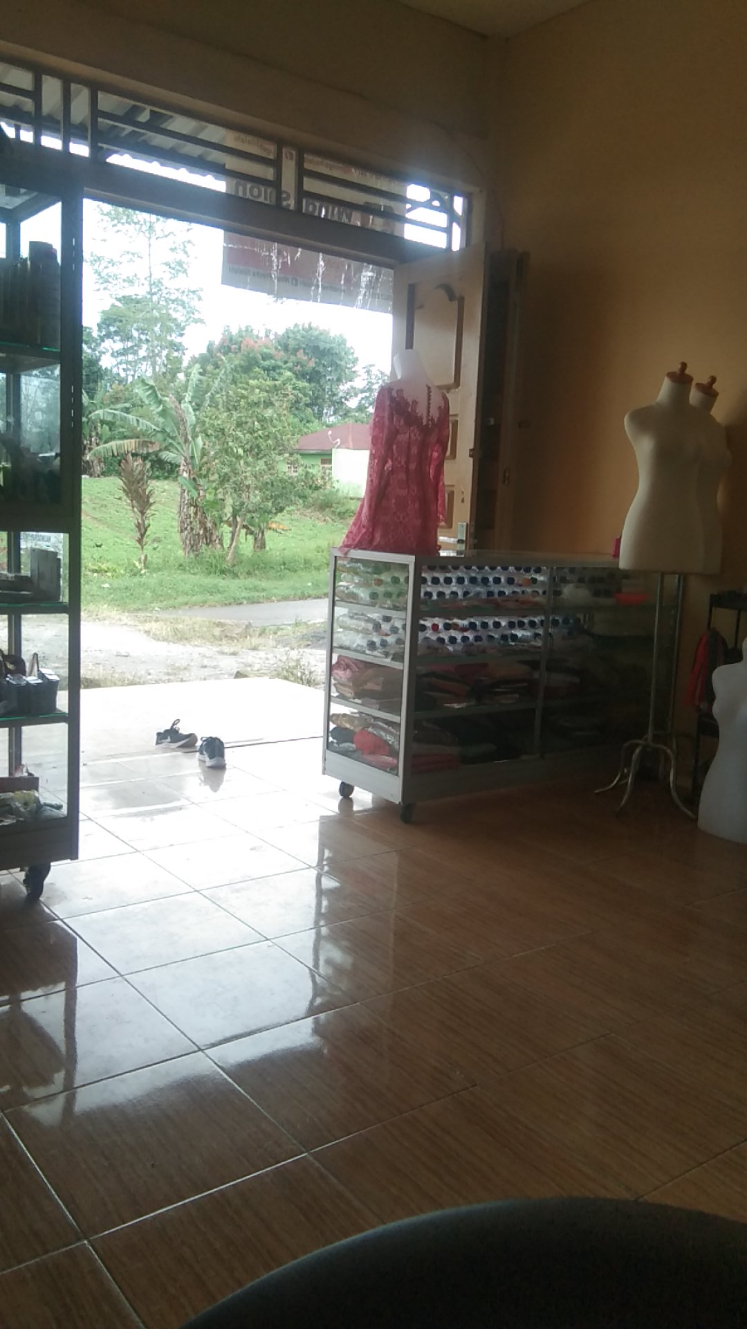 Ningsih Kebaya / Windi Salon