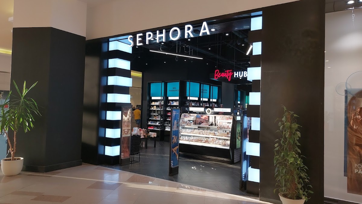 Sephora Suceava Iulius