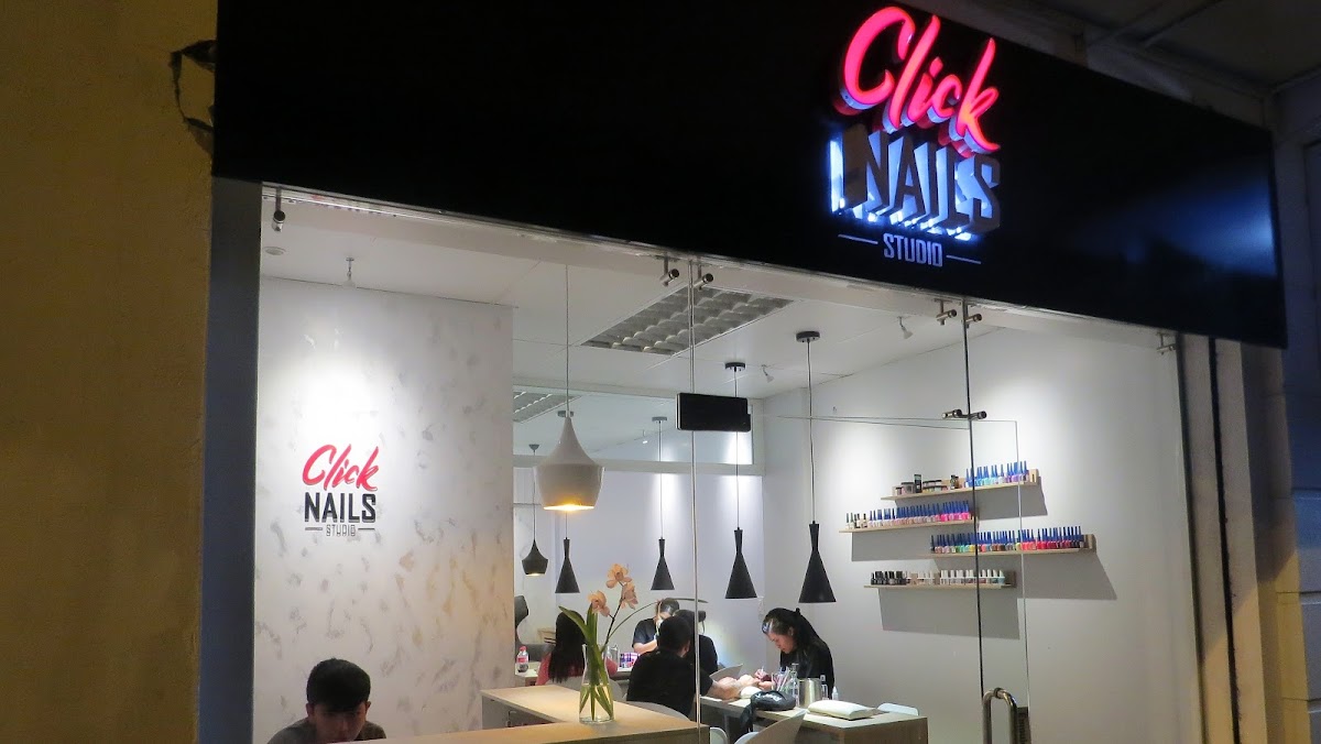 Click Nails Studio