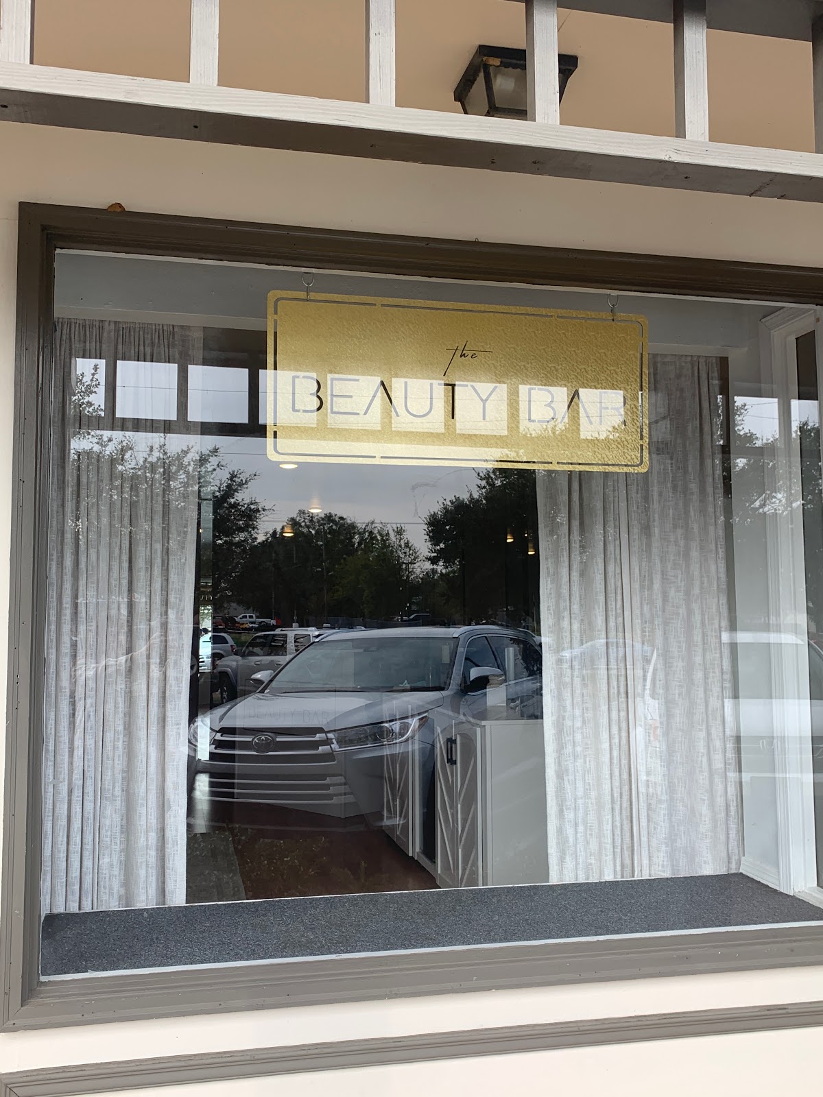House of Hair Salon & Beauty Bar