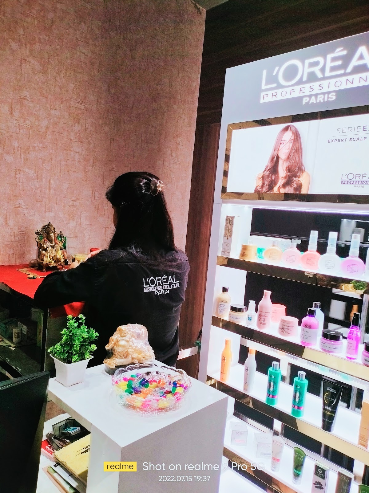 L'Oreal Hair & Beauty Salon and Sales