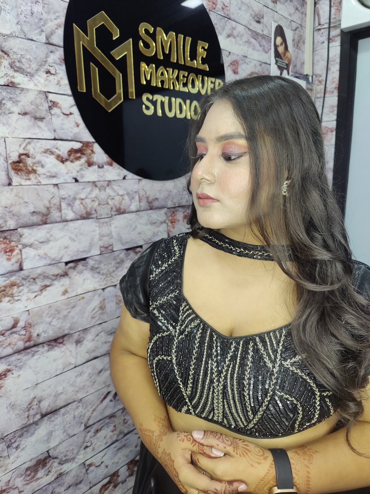 SMILE MAKEOVER STUDIO