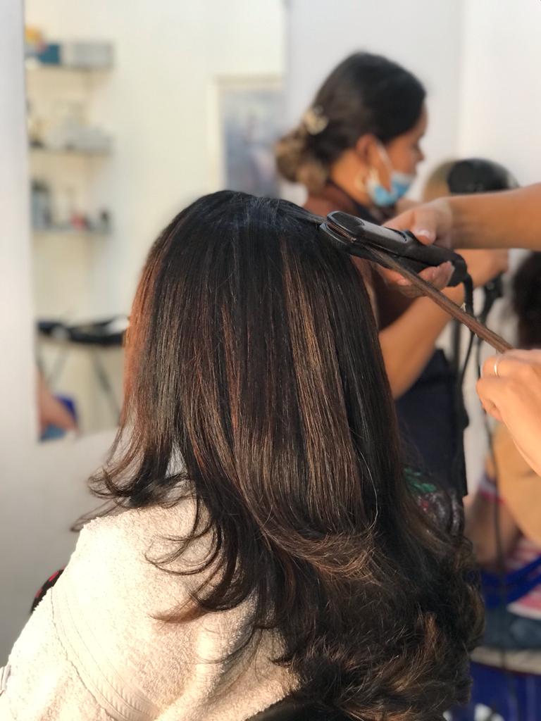 Thelma Mora Peluquería