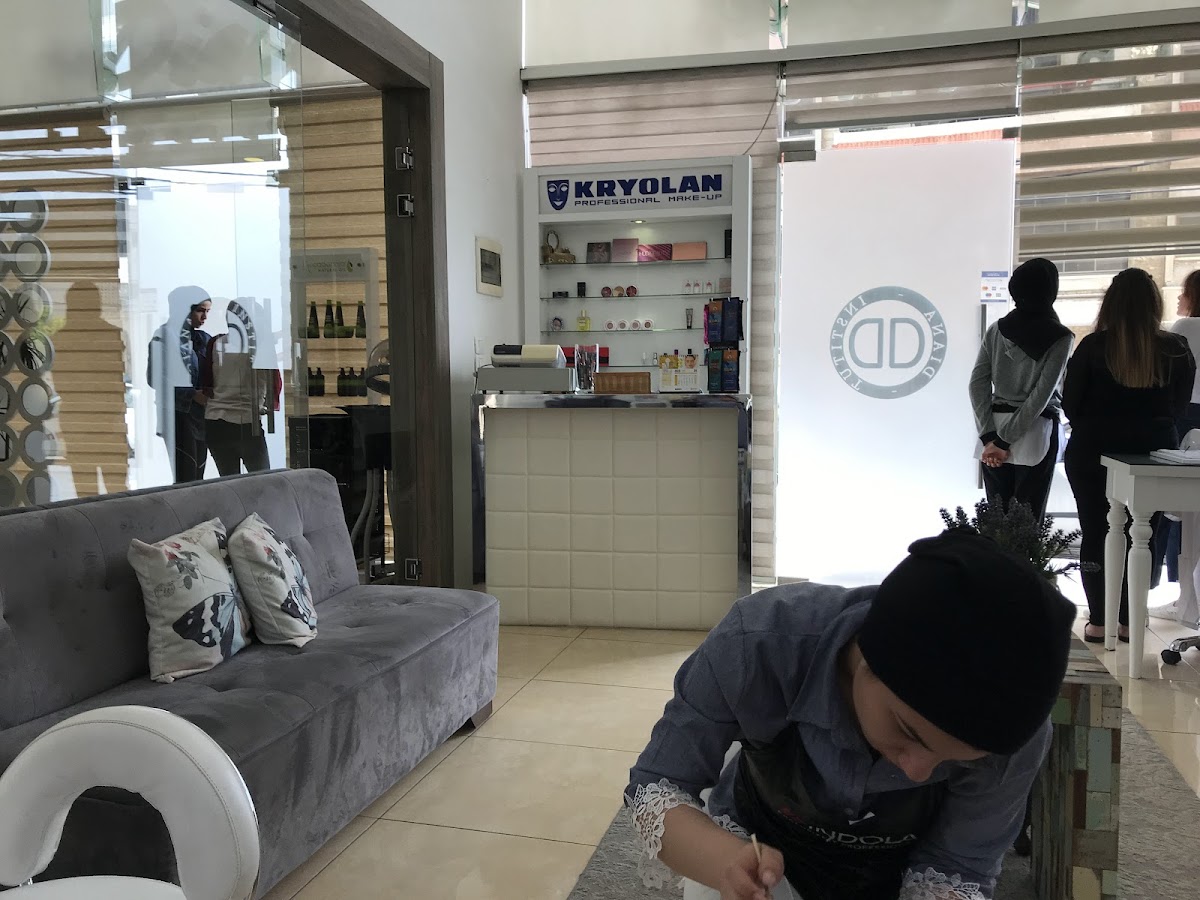 Salon Diana