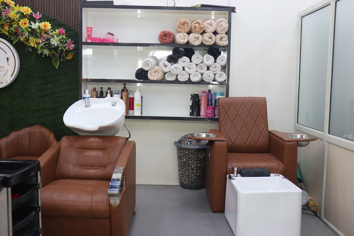 Women Hair Studio & Academy
