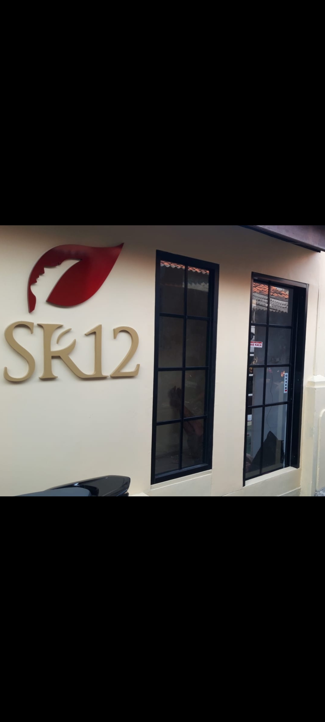 SR12 Herbal Skincare