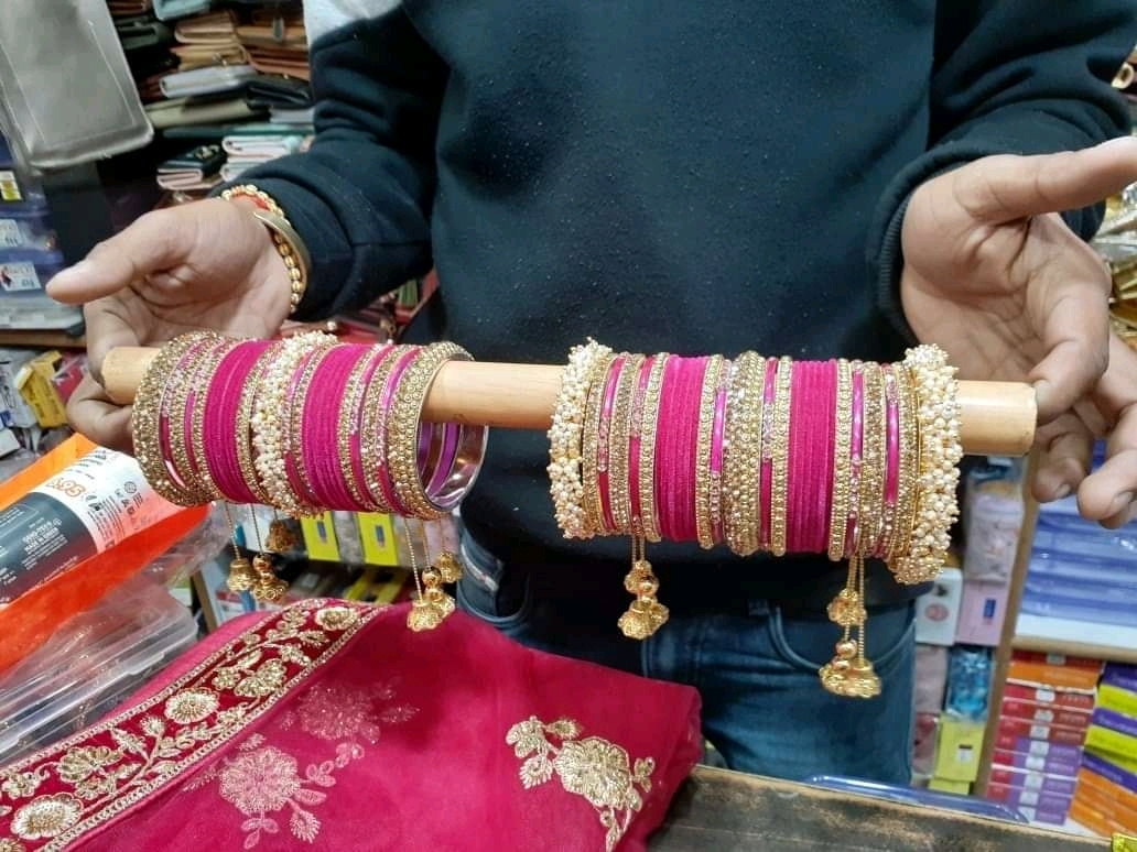Neeraj Cosmetics & Bangle Store