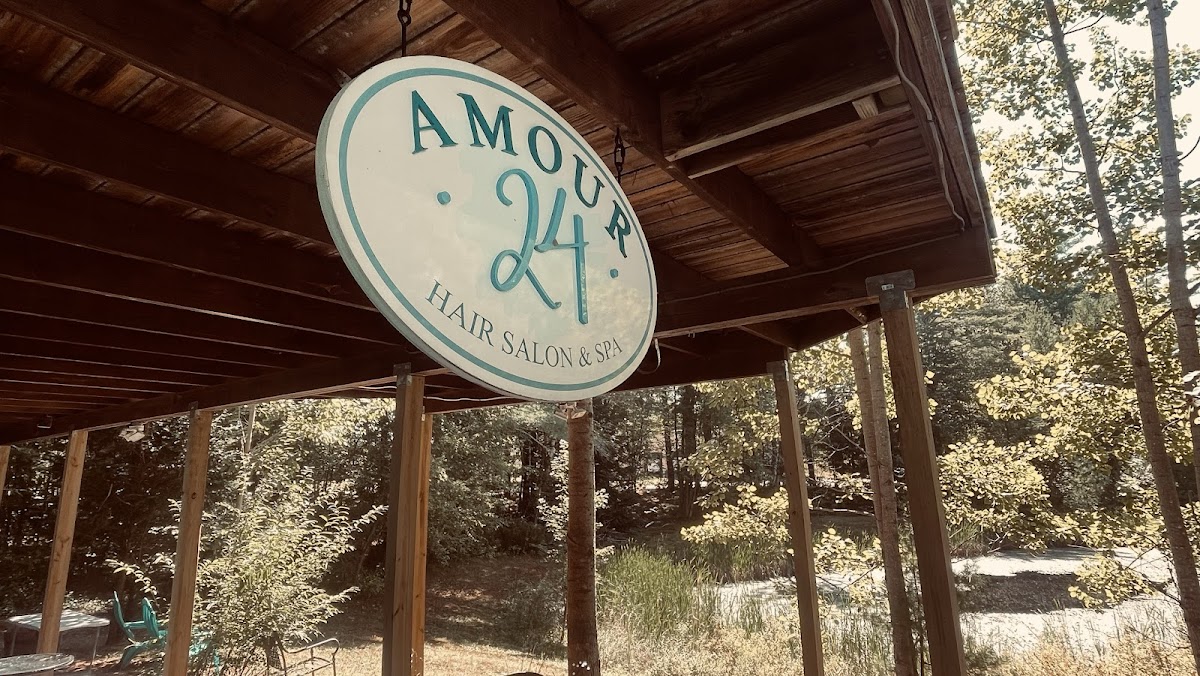 Amour 24 Salon and Spa