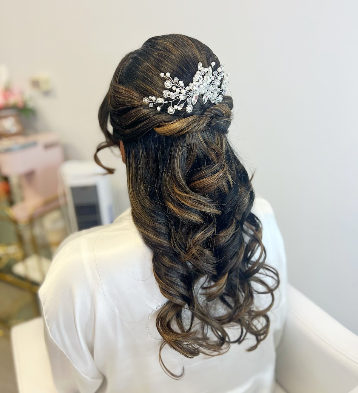 VR Makeup and Hair Studio & Academy