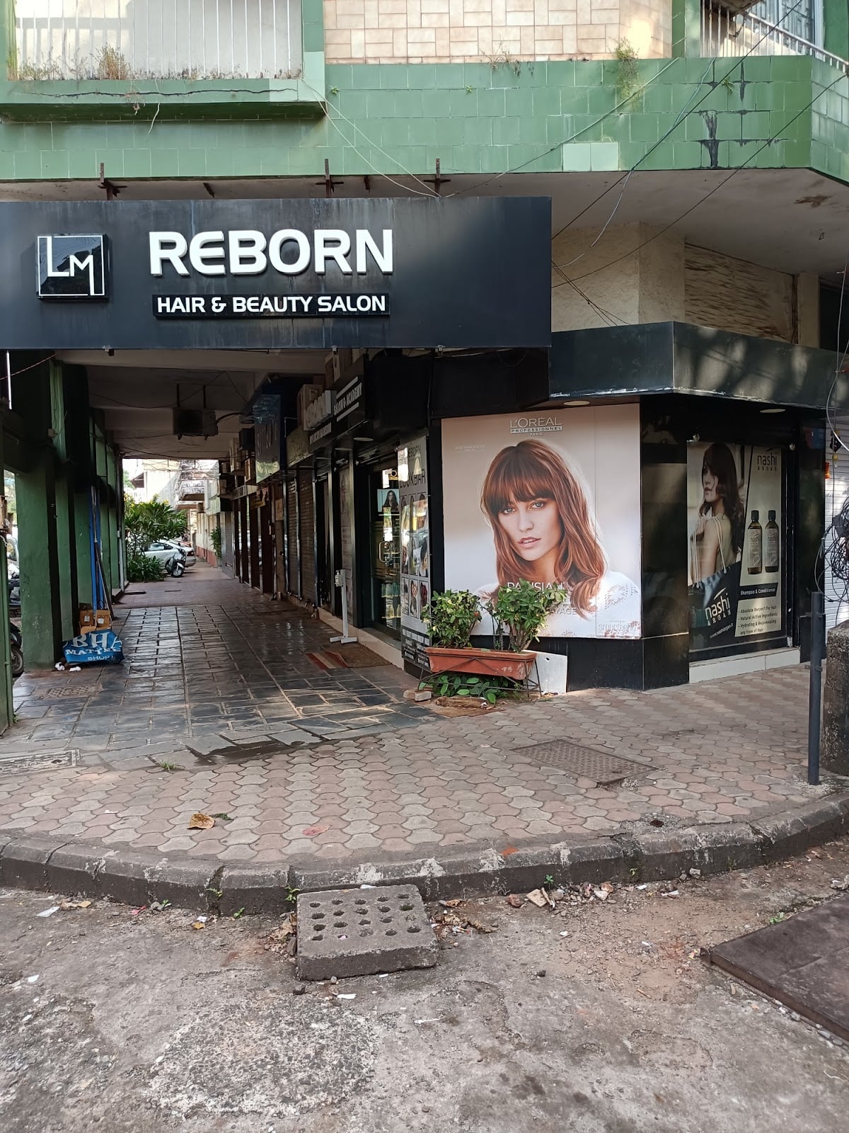LM-REBORN HAIR-BEAUTY-MAKE-UP SALON