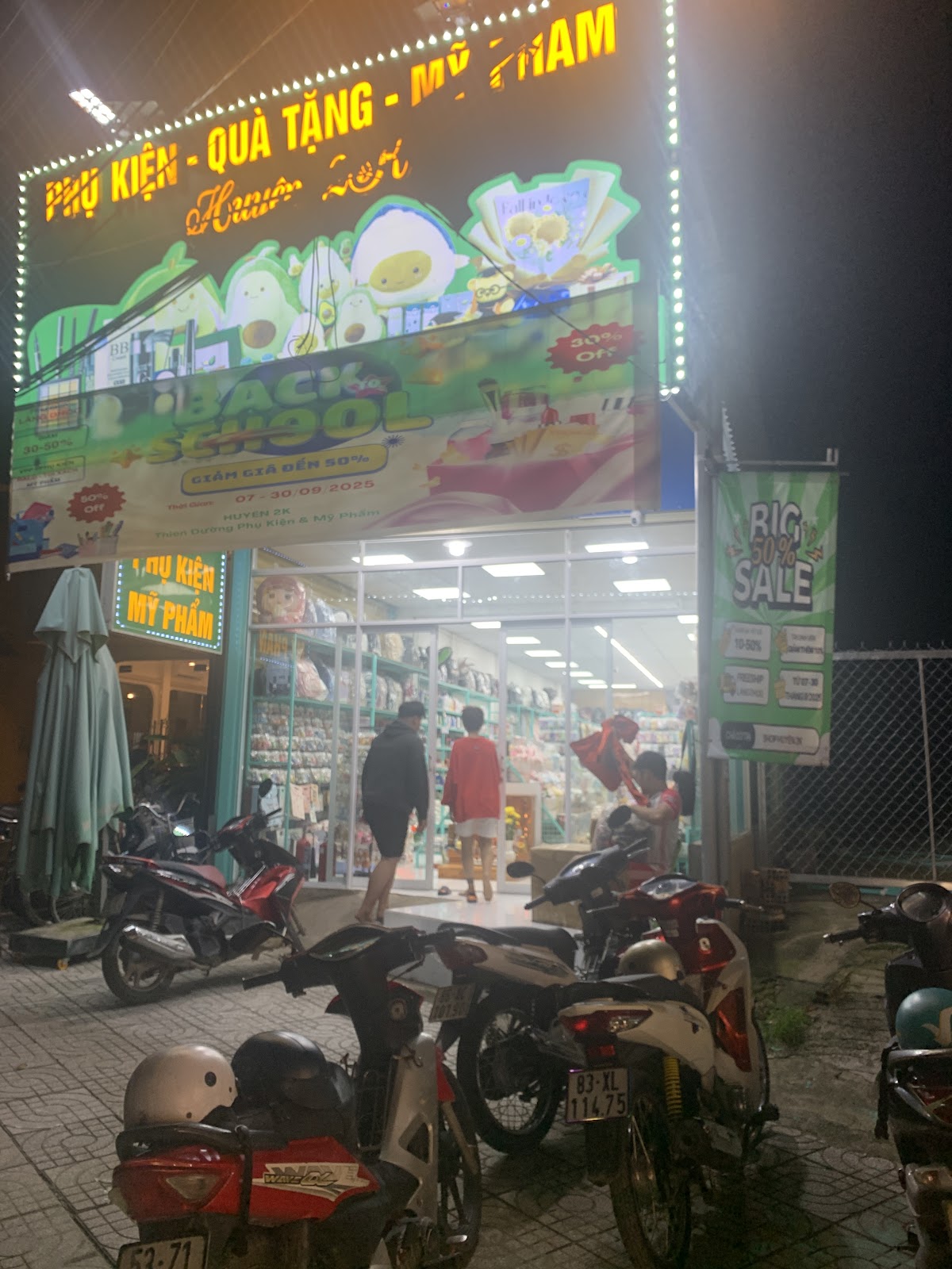 Phu Kien My Pham Huyen 2K