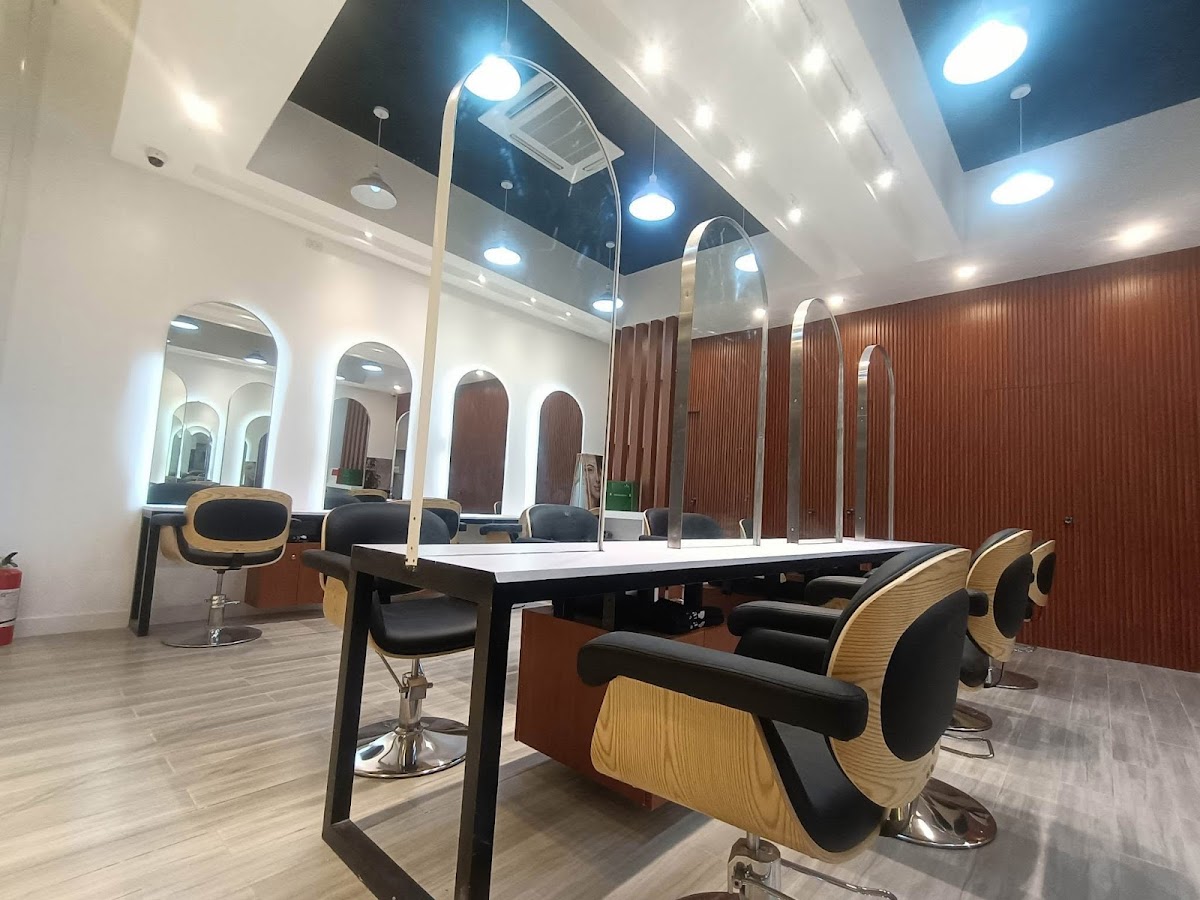 Unica Hija Salon