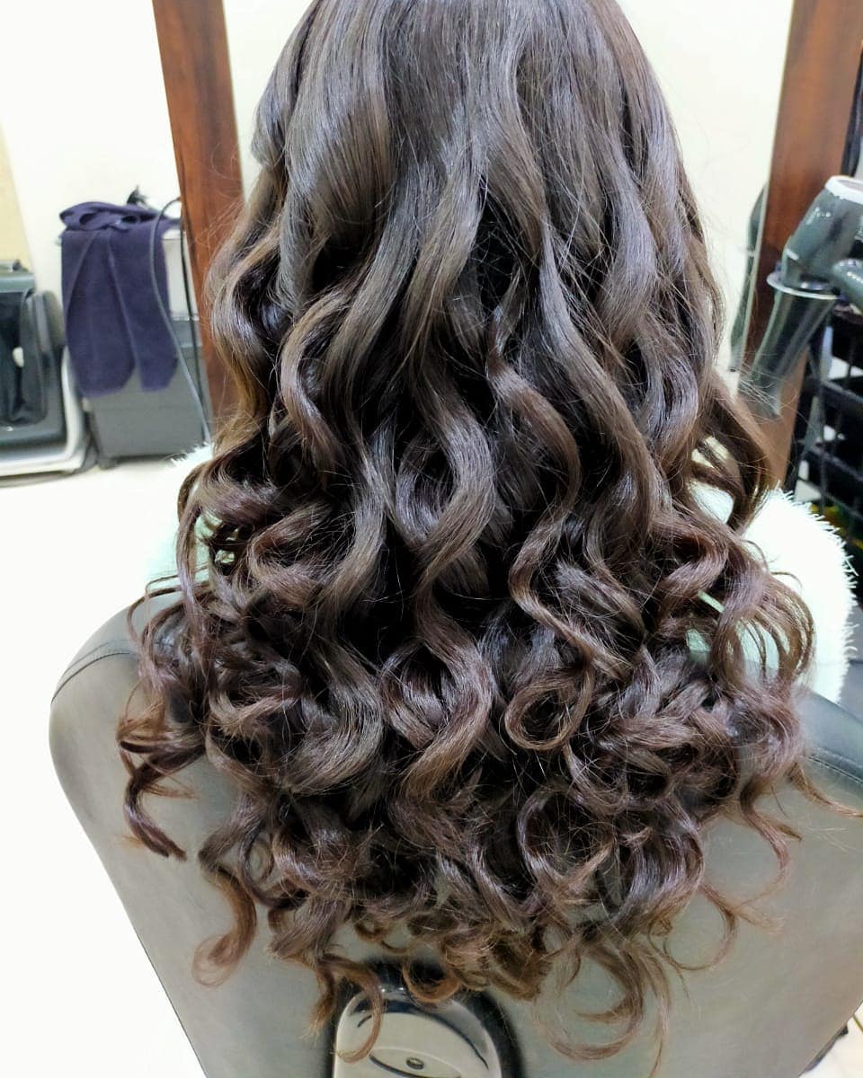 Bollywood Unisex Saloon - By Alka