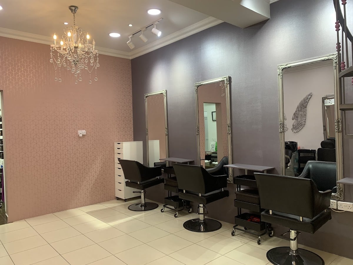 Beautyholic Salon & Spa