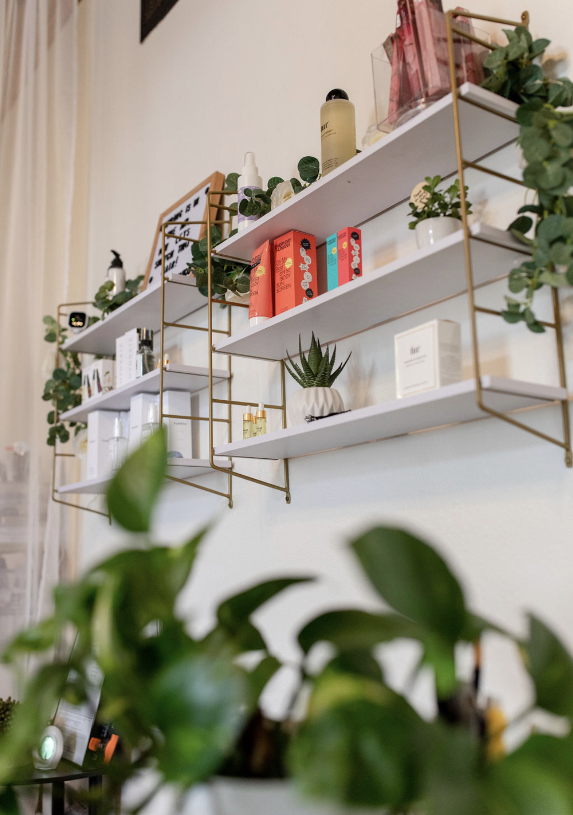 Glow Wax & Beauty Bar