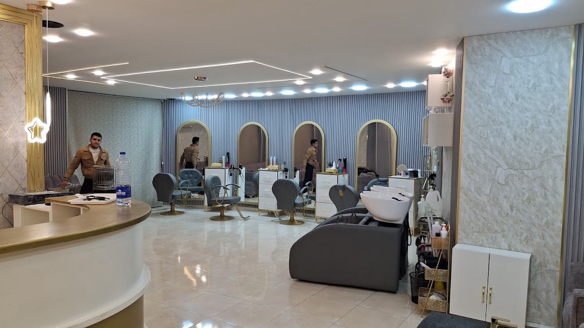 Mayada & Sara Saloon